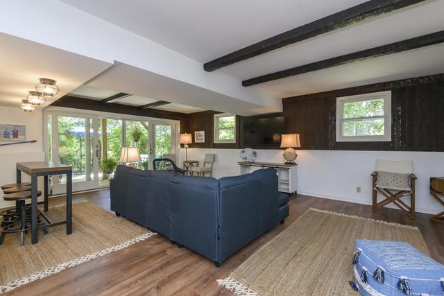 N67W32480 Wildwood Point ROAD, Hartland, WI 53029