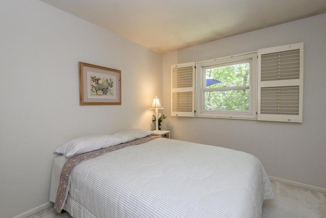 N67W32480 Wildwood Point ROAD, Hartland, WI 53029