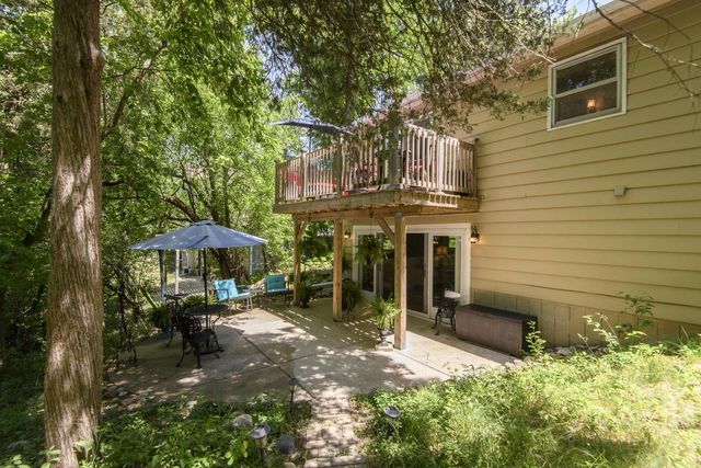 N67W32480 Wildwood Point ROAD, Hartland, WI 53029