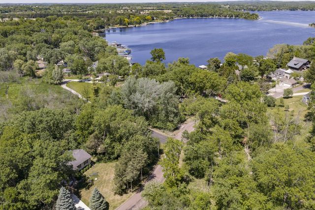 N67W32480 Wildwood Point ROAD, Hartland, WI 53029
