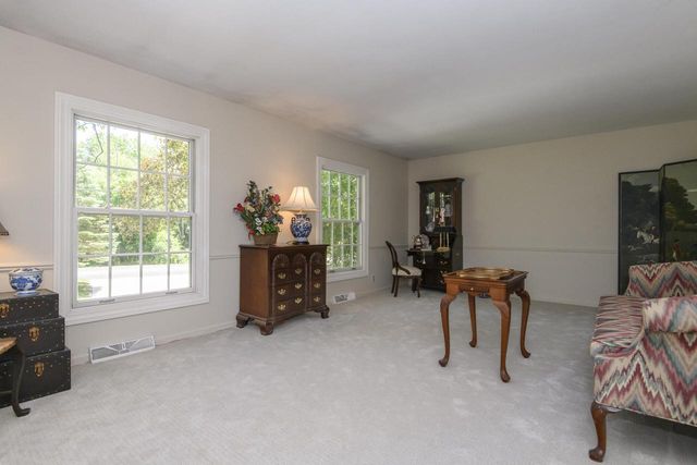 N67W32480 Wildwood Point ROAD, Hartland, WI 53029