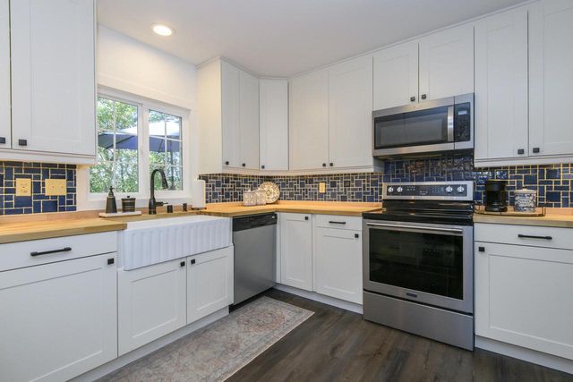 N67W32480 Wildwood Point ROAD, Hartland, WI 53029
