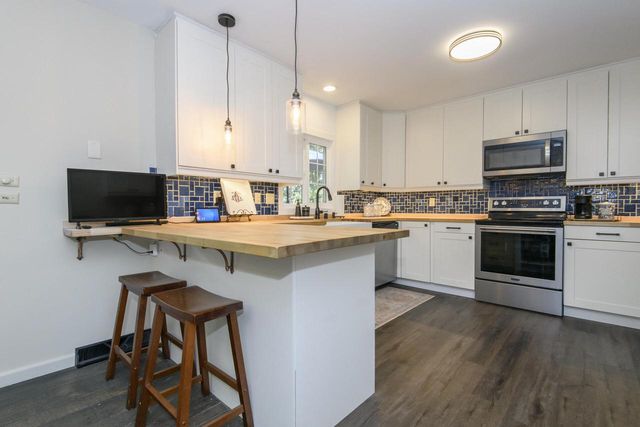 N67W32480 Wildwood Point ROAD, Hartland, WI 53029