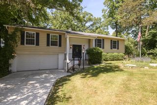 N67W32480 Wildwood Point ROAD, Hartland, WI 53029
