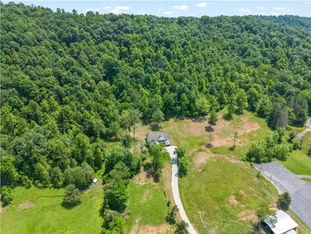 6897-B COUNTY ROAD 15, Chesapeake, OH 45619