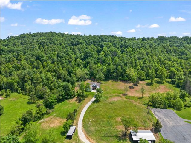 6897-B COUNTY ROAD 15, Chesapeake, OH 45619