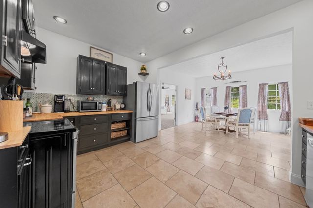 6897-B COUNTY ROAD 15, Chesapeake, OH 45619