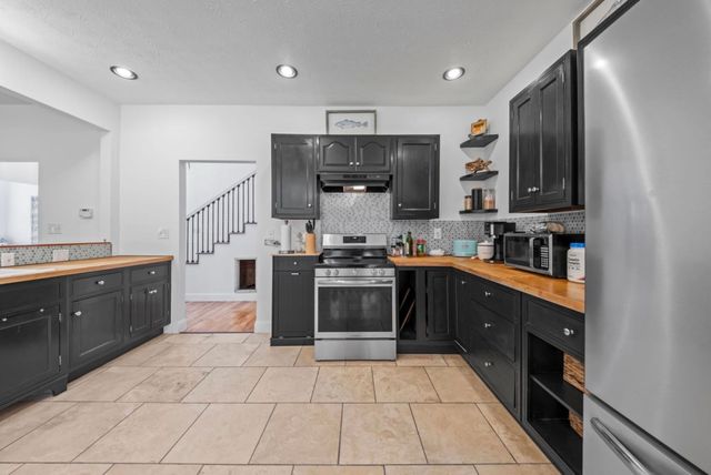 6897-B COUNTY ROAD 15, Chesapeake, OH 45619