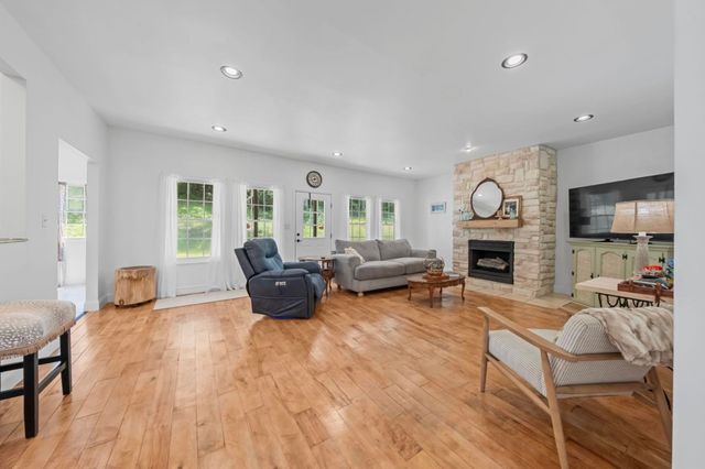 6897-B COUNTY ROAD 15, Chesapeake, OH 45619