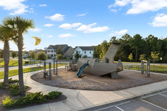 210 W Respite Lane, Summerville, SC 29483
