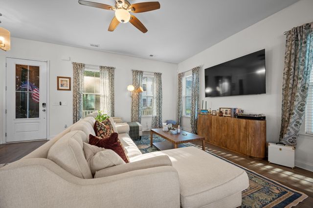 210 W Respite Lane, Summerville, SC 29483