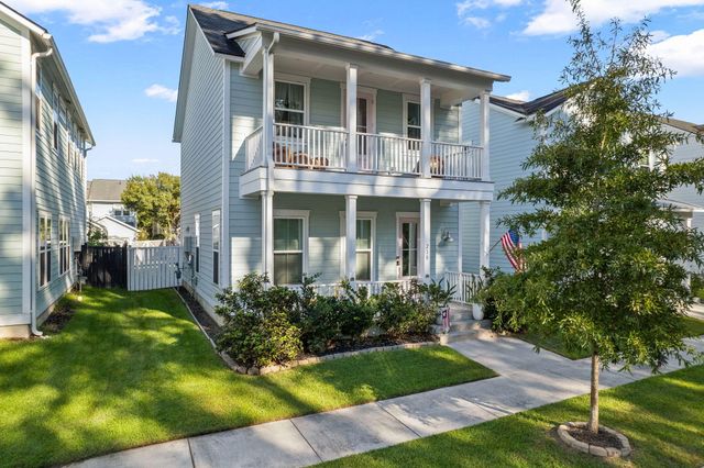 210 W Respite Lane, Summerville, SC 29483