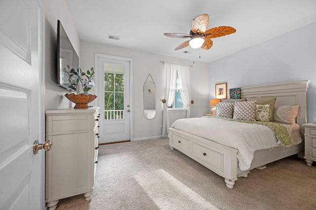 210 W Respite Lane, Summerville, SC 29483