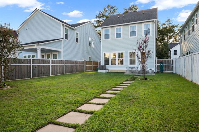 210 W Respite Lane, Summerville, SC 29483