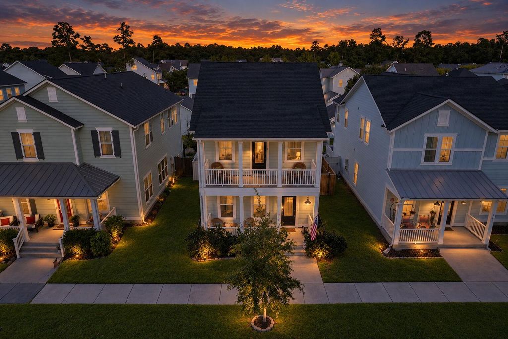 Image 1 of property listing at 210 W Respite Lane, Summerville, SC 29483