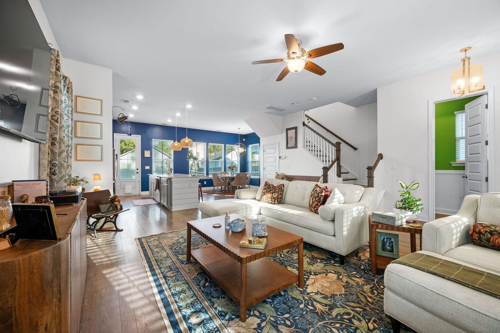 Image 28 of property listing at 210 W Respite Lane, Summerville, SC 29483