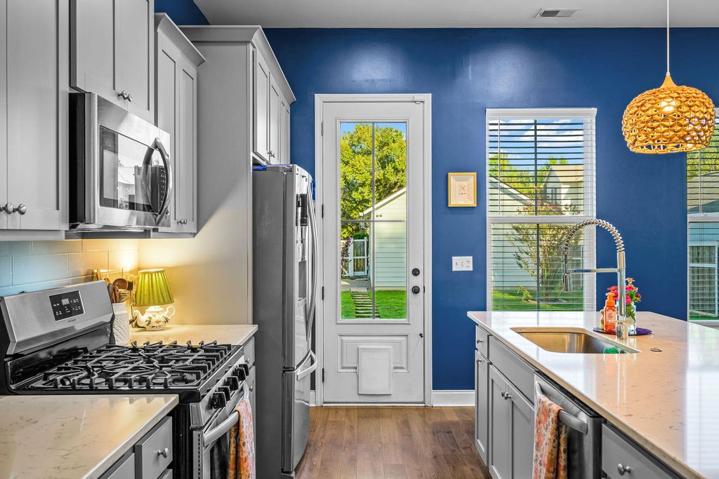 Image 32 of property listing at 210 W Respite Lane, Summerville, SC 29483