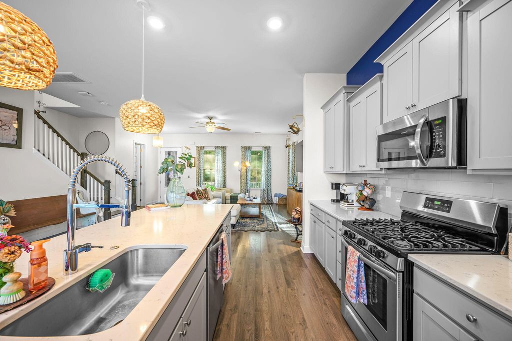 Image 33 of property listing at 210 W Respite Lane, Summerville, SC 29483