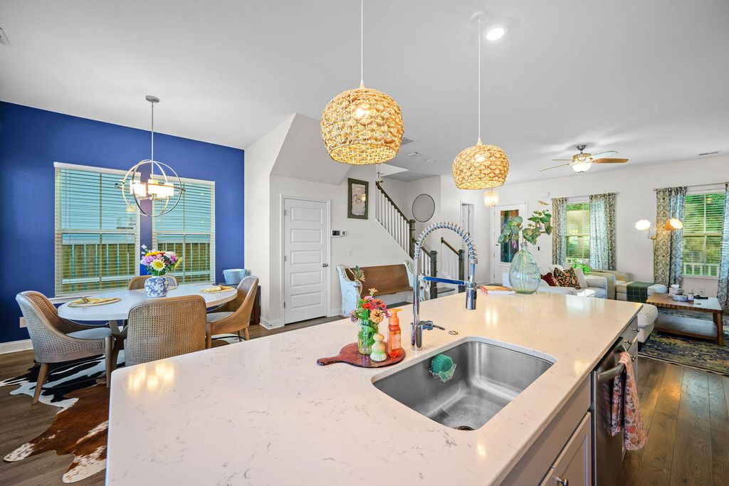 Image 34 of property listing at 210 W Respite Lane, Summerville, SC 29483