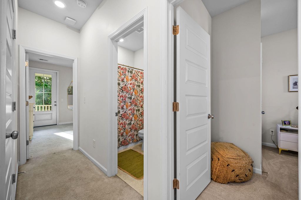 Image 43 of property listing at 210 W Respite Lane, Summerville, SC 29483