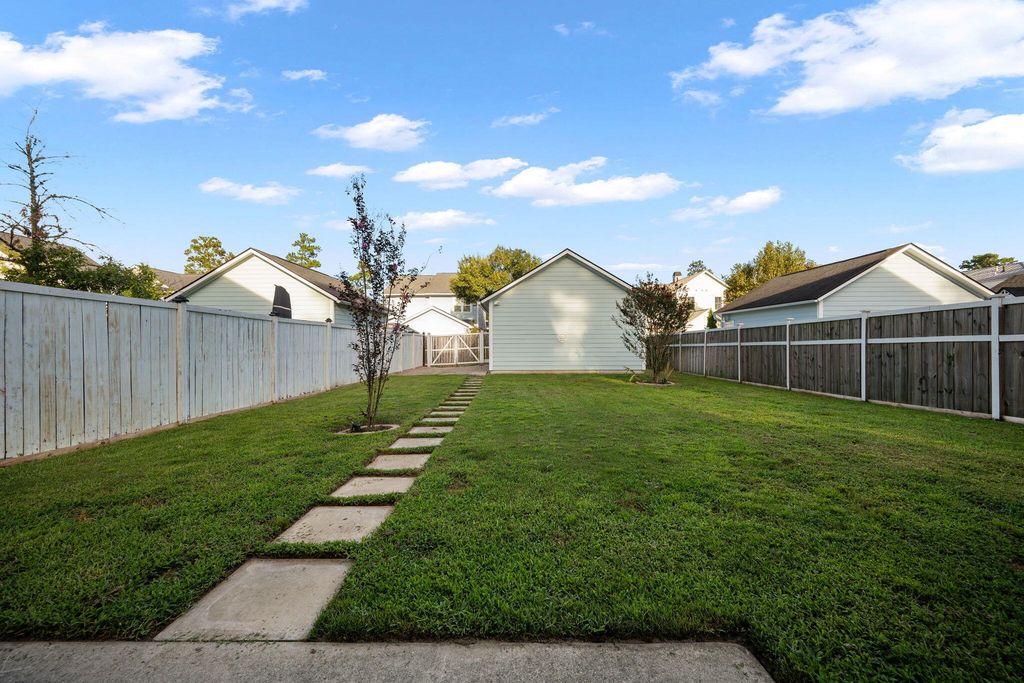 Image 59 of property listing at 210 W Respite Lane, Summerville, SC 29483