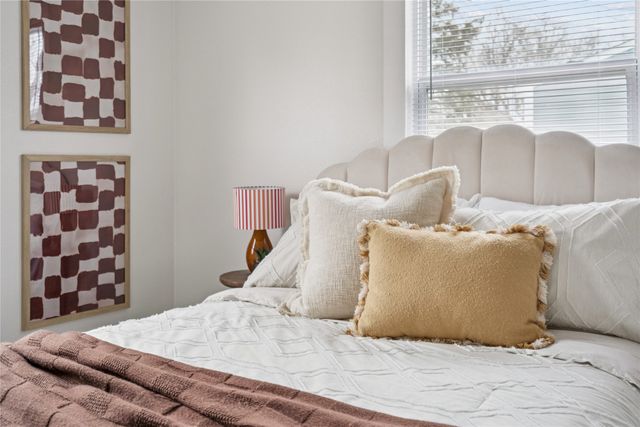 4016 E Seneca Avenue, Des Moines, IA 50317