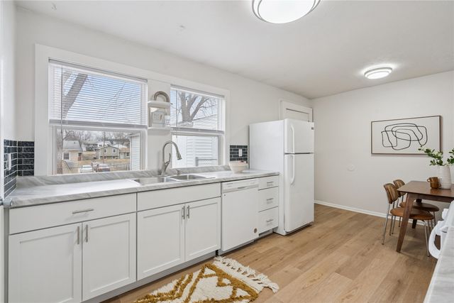 4016 E Seneca Avenue, Des Moines, IA 50317