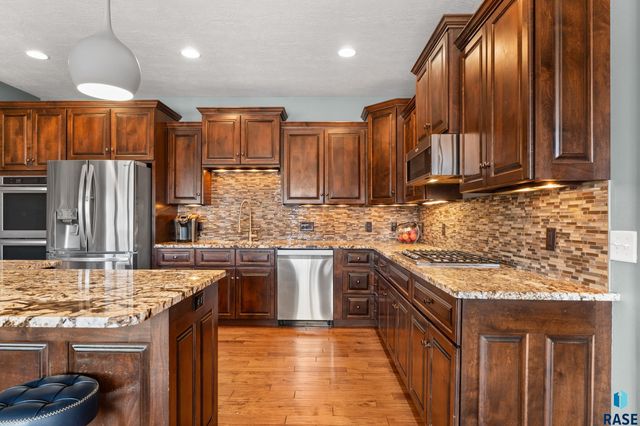 1920 S Firefly Dr Drive, Sioux Falls, SD 57110