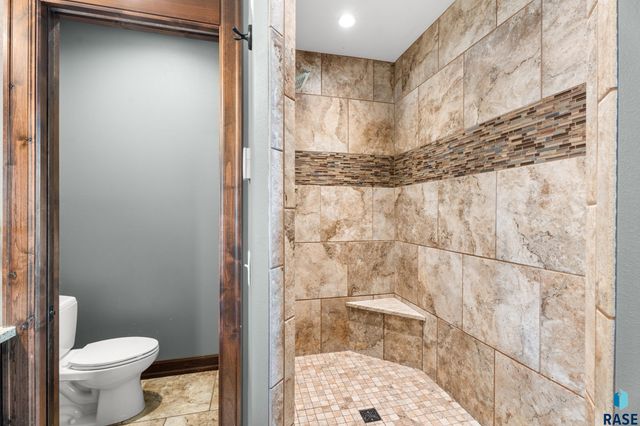 1920 S Firefly Dr Drive, Sioux Falls, SD 57110