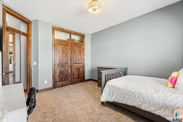 1920 S Firefly Dr Drive, Sioux Falls, SD 57110