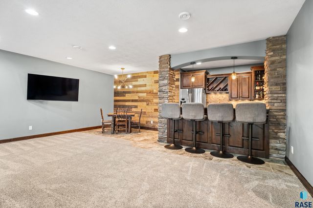 1920 S Firefly Dr Drive, Sioux Falls, SD 57110