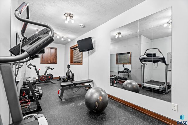 1920 S Firefly Dr Drive, Sioux Falls, SD 57110