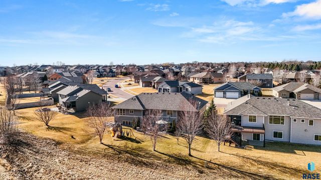 1920 S Firefly Dr Drive, Sioux Falls, SD 57110