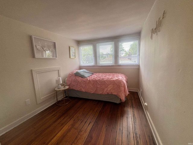 1321 N Brookfield Street, South Bend, IN 46628