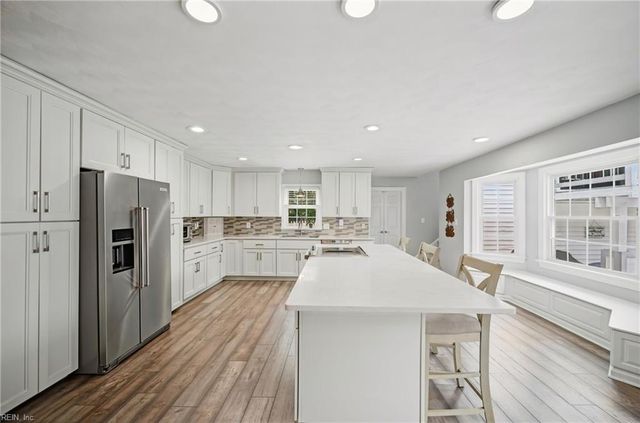 1904 Thomas Bishop Court CT, Virginia Beach, VA 23454