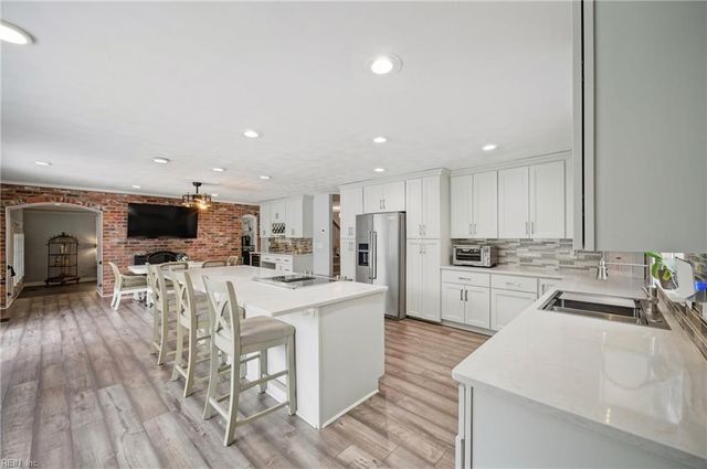 1904 Thomas Bishop Court CT, Virginia Beach, VA 23454