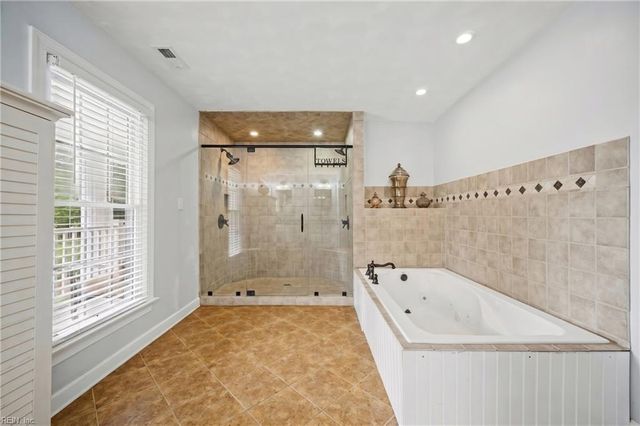 1904 Thomas Bishop Court CT, Virginia Beach, VA 23454