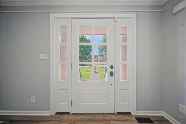1904 Thomas Bishop Court CT, Virginia Beach, VA 23454