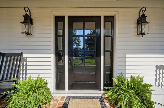 1904 Thomas Bishop Court CT, Virginia Beach, VA 23454