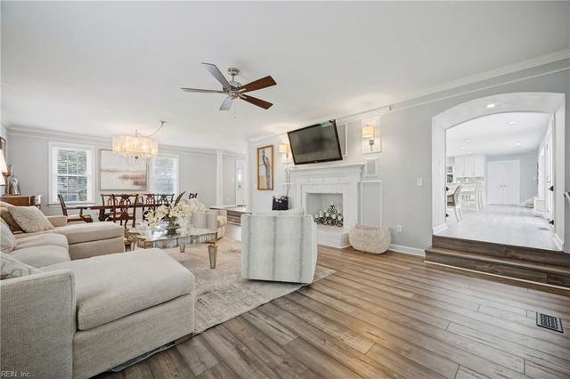 1904 Thomas Bishop Court CT, Virginia Beach, VA 23454