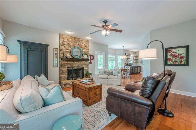 202 Windy Ridge Court, Dawsonville, GA 30534