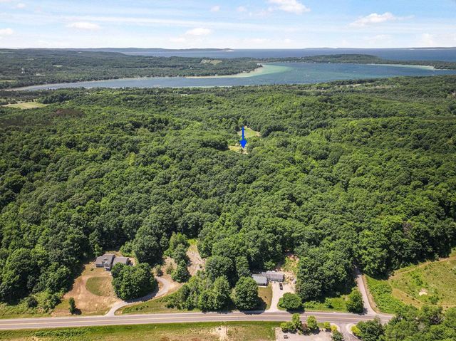 1461 N Eagle Highway, Lake Leelanau, MI 49653