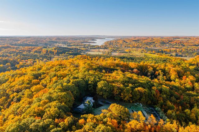 1461 N Eagle Highway, Lake Leelanau, MI 49653