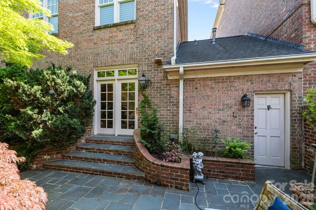 1208 Dilworth Crescent Row, Charlotte, NC 28203