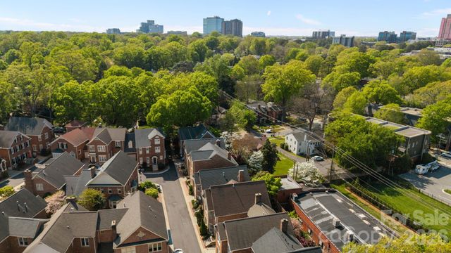 1208 Dilworth Crescent Row, Charlotte, NC 28203