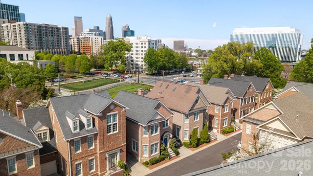 1208 Dilworth Crescent Row, Charlotte, NC 28203