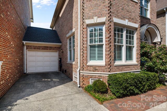 1208 Dilworth Crescent Row, Charlotte, NC 28203