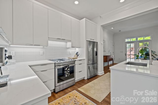 1208 Dilworth Crescent Row, Charlotte, NC 28203