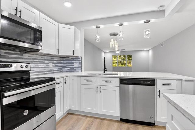 2515 NE 2nd Court 204, Boynton Beach, FL 33435