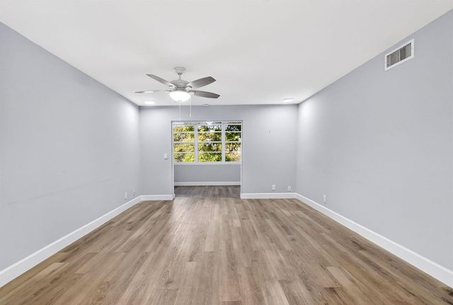2515 NE 2nd Court 204, Boynton Beach, FL 33435
